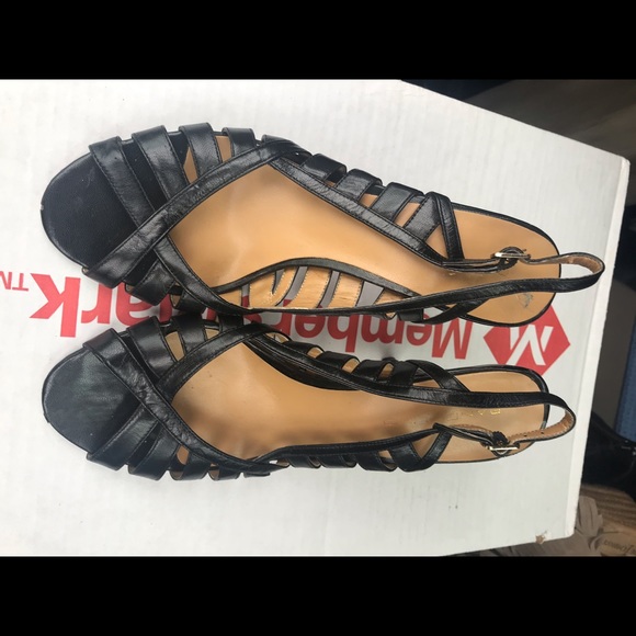 Black heels - Picture 2 of 3